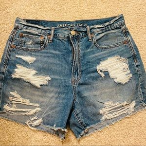 American Eagle 90s boyfriend distressed denim shorts